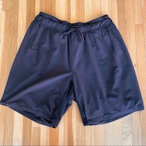 Lululemon 7in active short